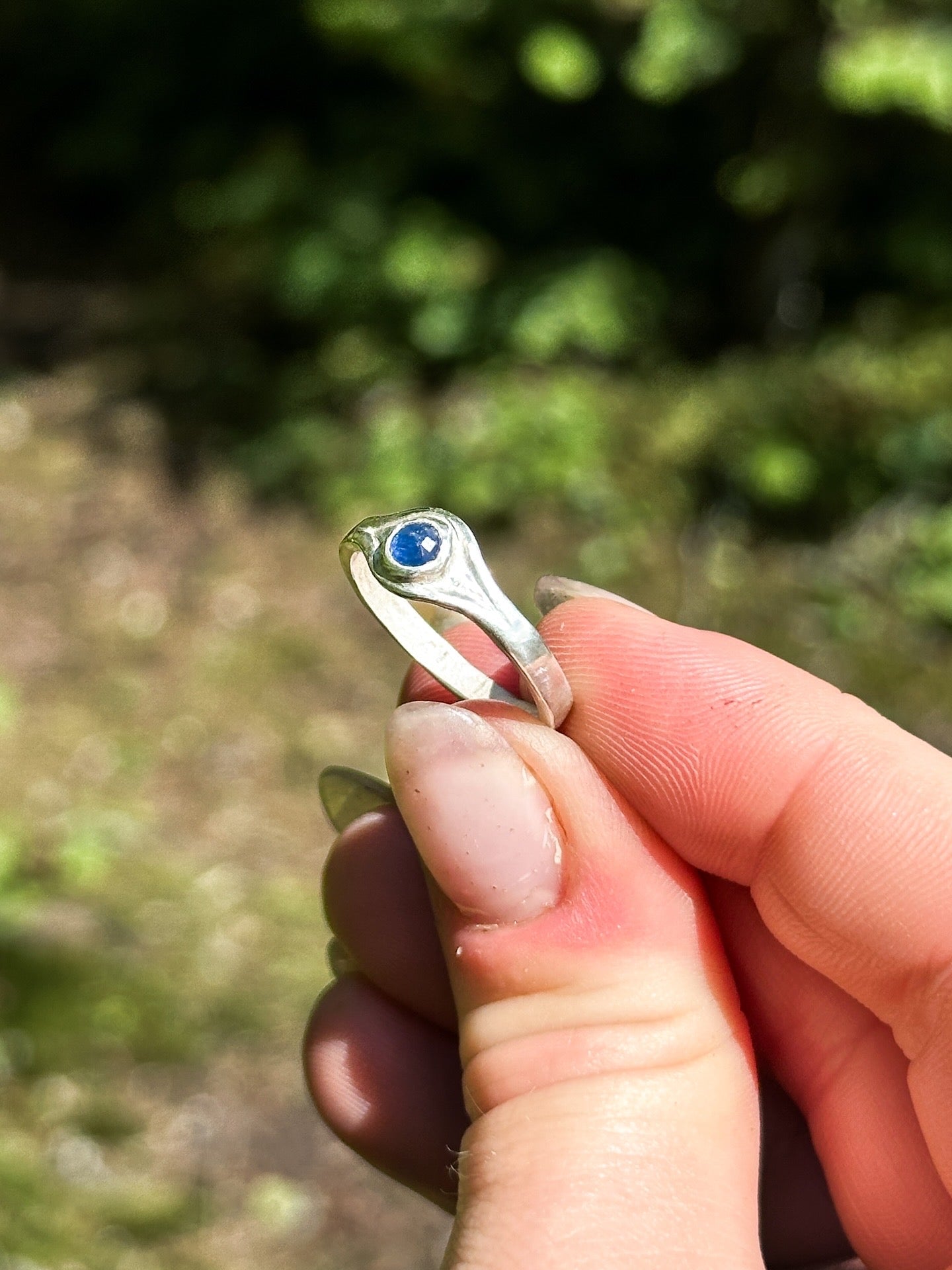 Blueberry Sapphire Little Eye Ring - Jane Sydney Studio