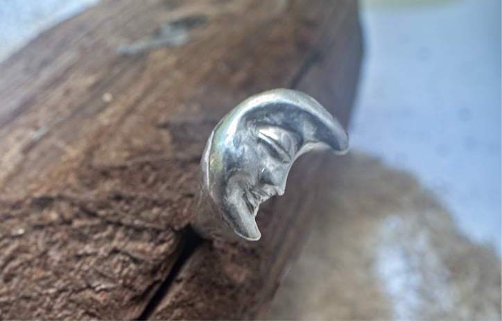 crescent moon face signet - Jane Sydney Studio