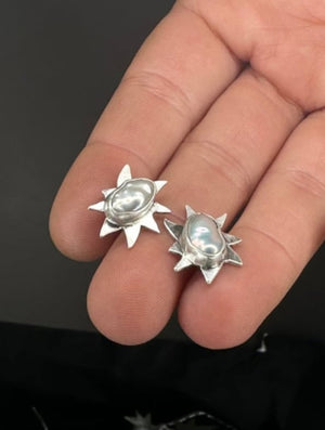 Partly Sunny Pearl stud earrings