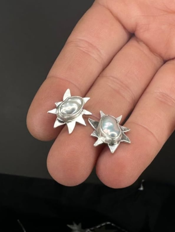 Partly Sunny Pearl stud earrings