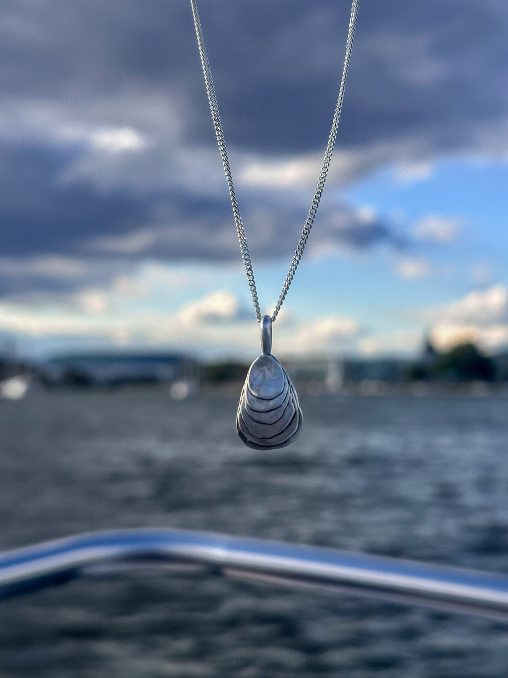 Classic itty Curb Chain | lobster clasp