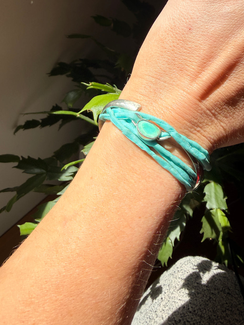 Turquoise link on Silk line with silver hook - Jane Sydney Studio