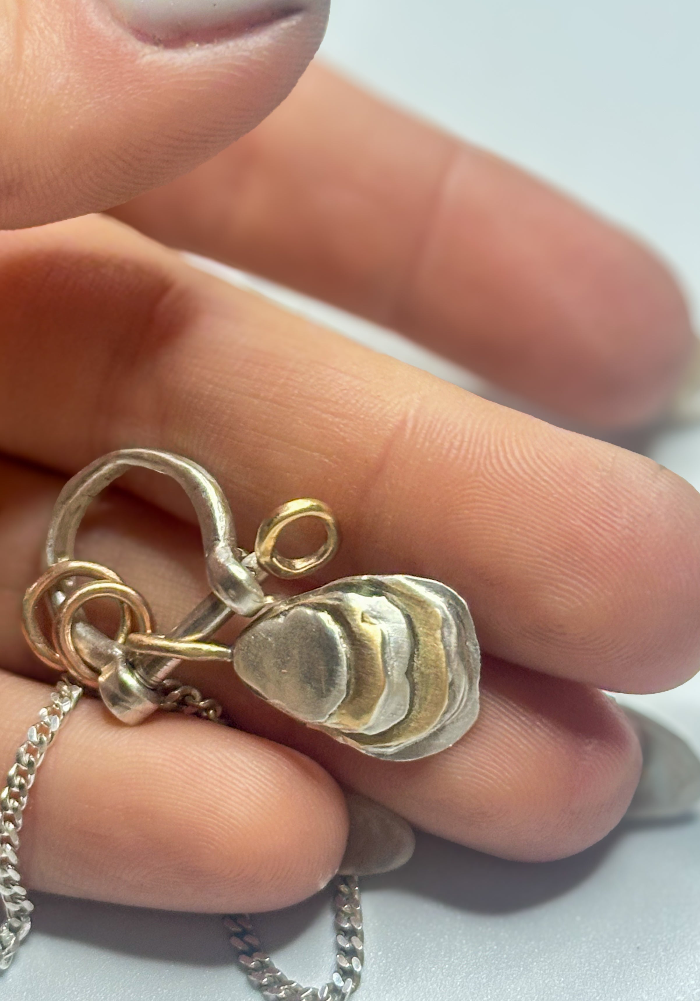 Mixed Metal | Silver Bow Shackle & 10k