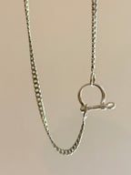 Bow shackle