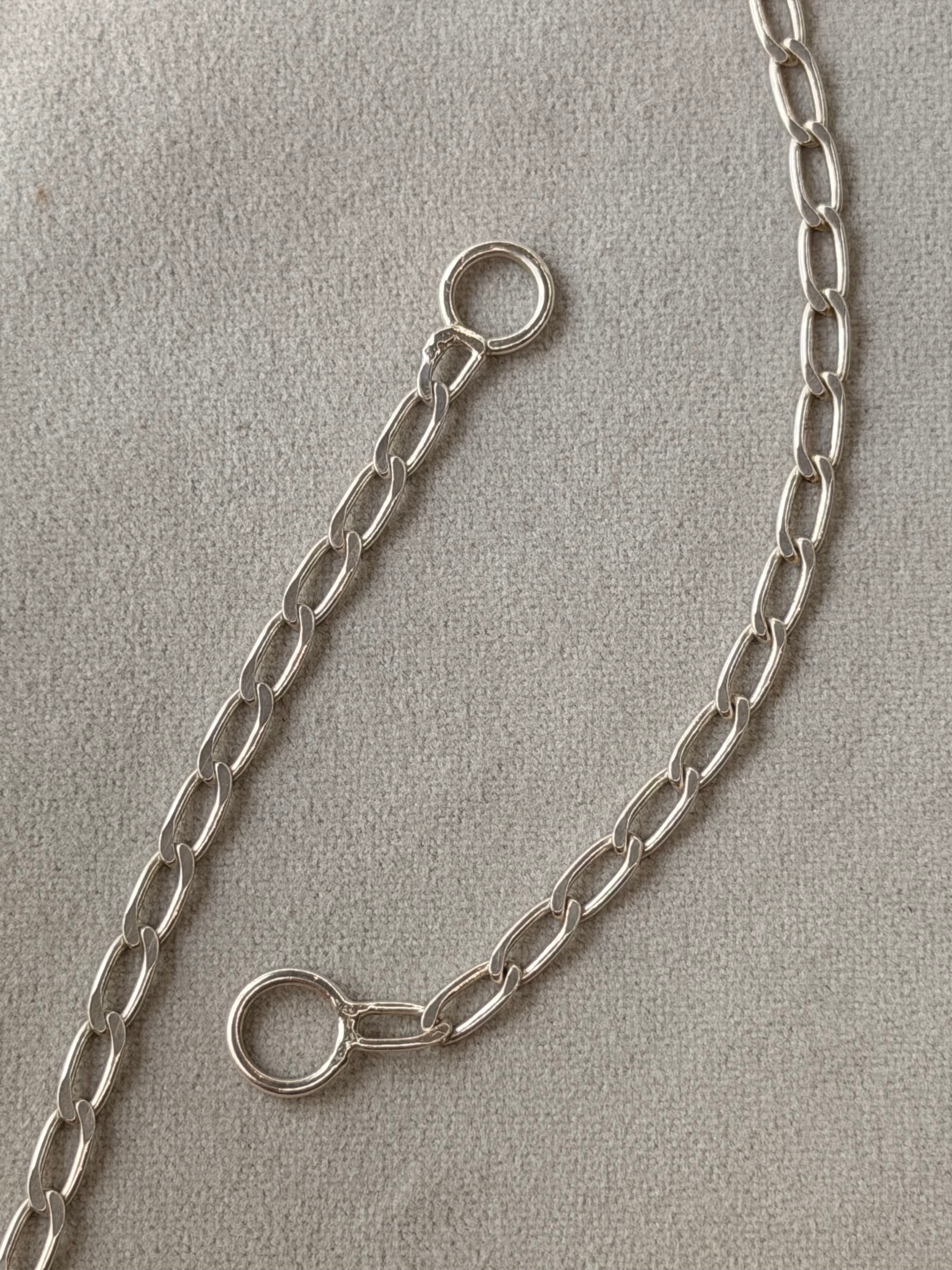 Elongated Curb Charm End Chain