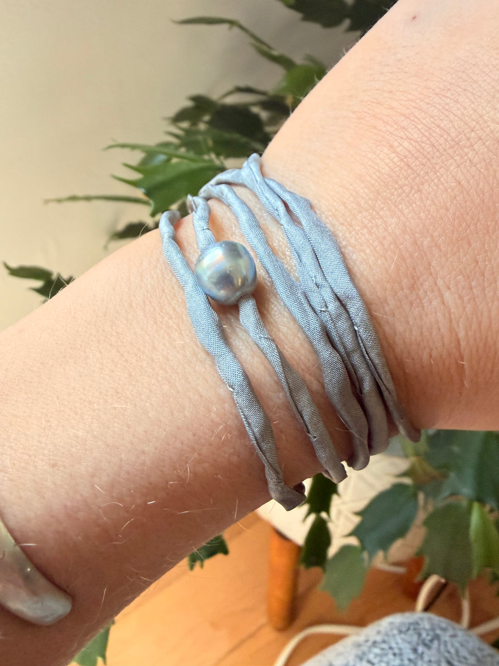 Tahitian Pearl on Silk line W/ silver hook - Jane Sydney Studio