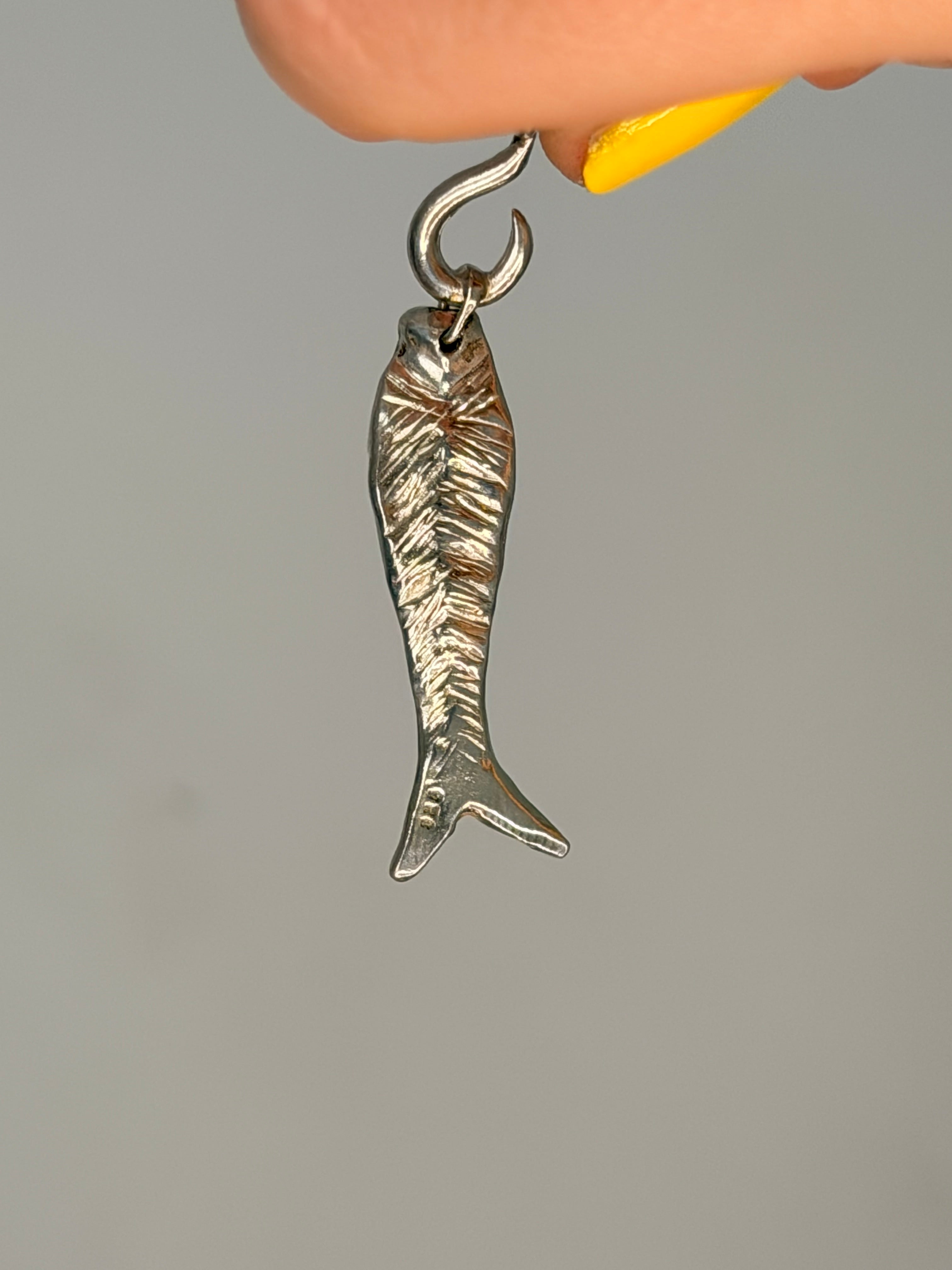 Kiss kiss fish "caught"