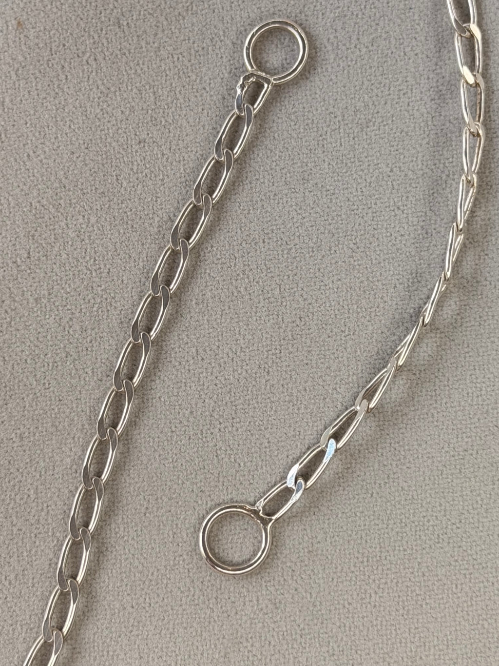 Elongated Curb Charm End Chain