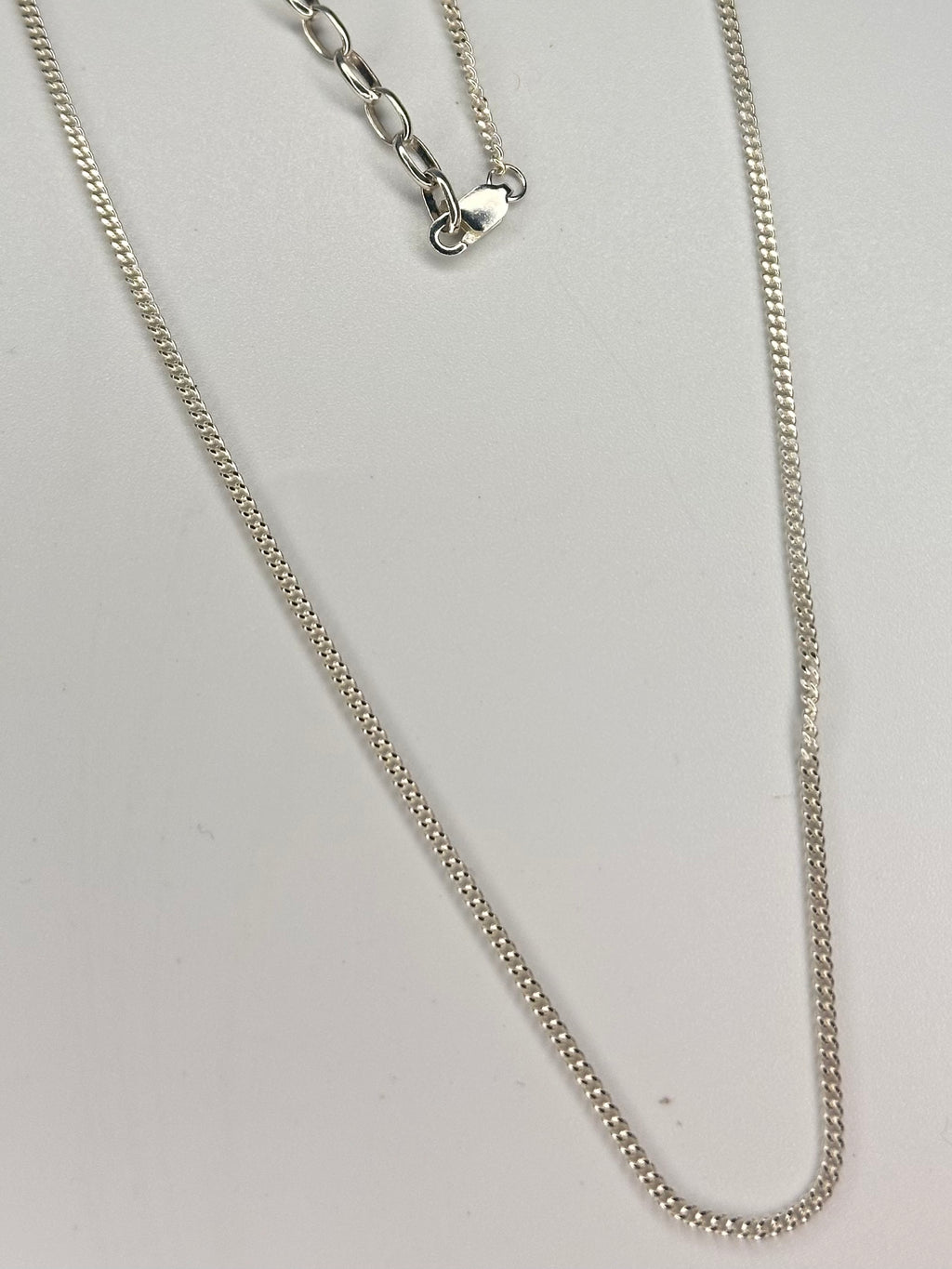 Classic itty Curb Chain | lobster clasp