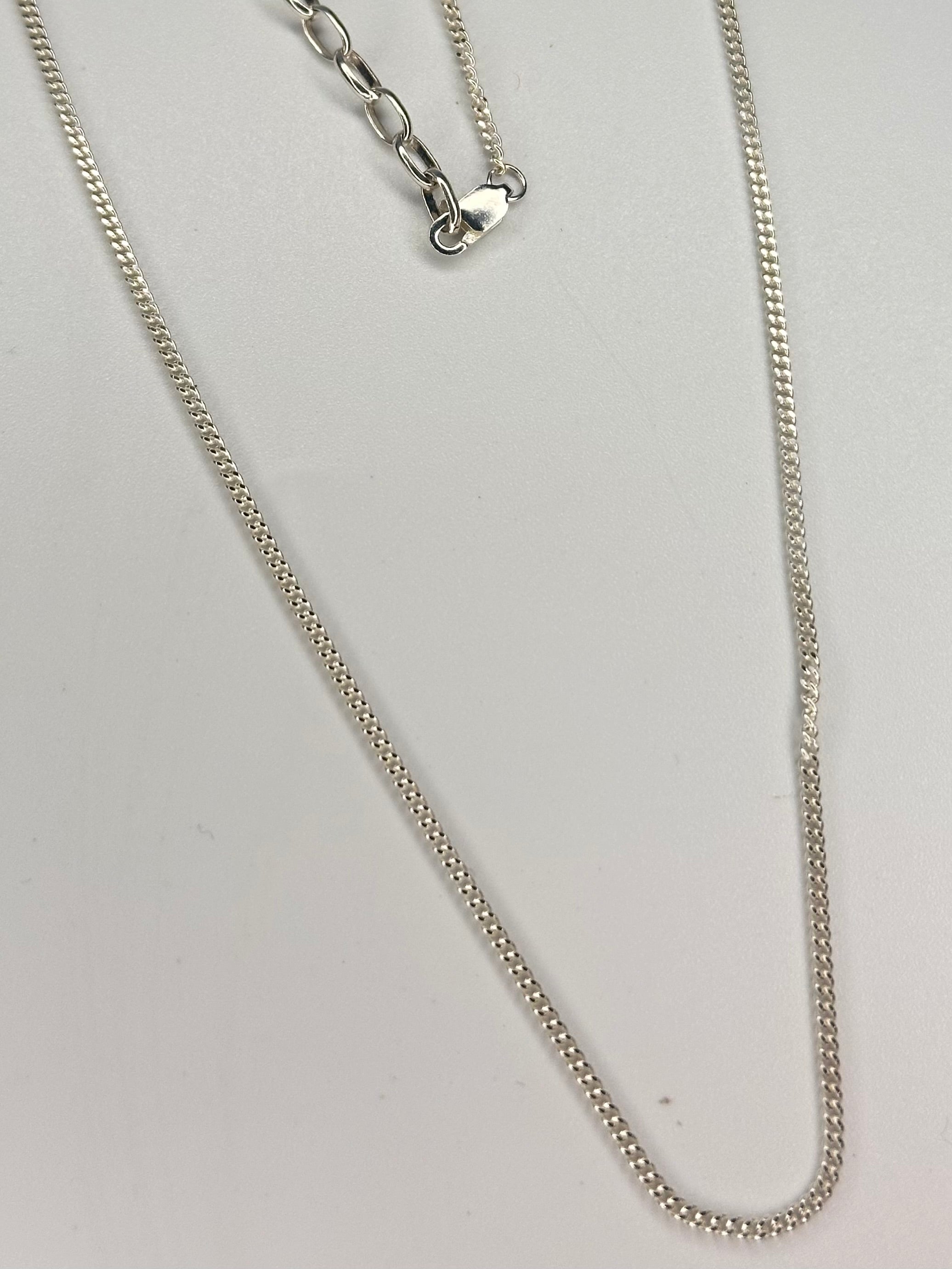 Classic itty Curb Chain | lobster clasp