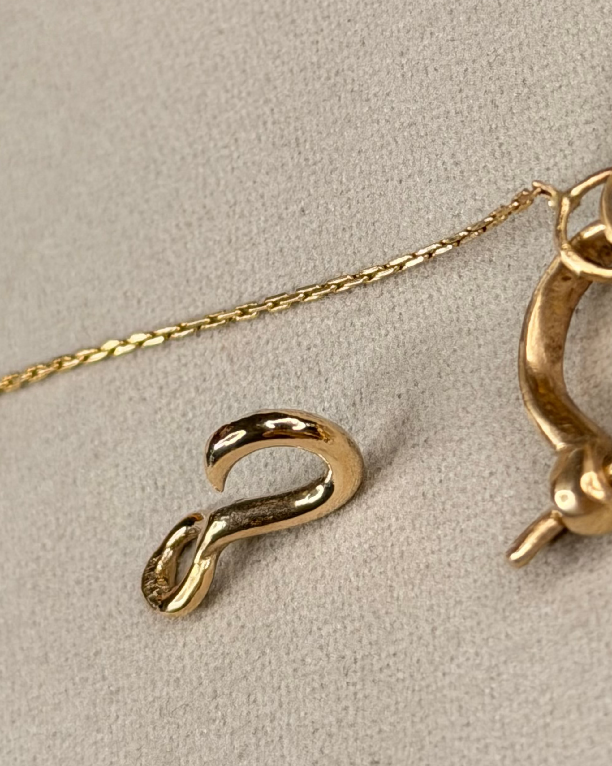 Hook charm 14k