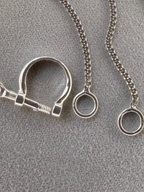 Bow shackle