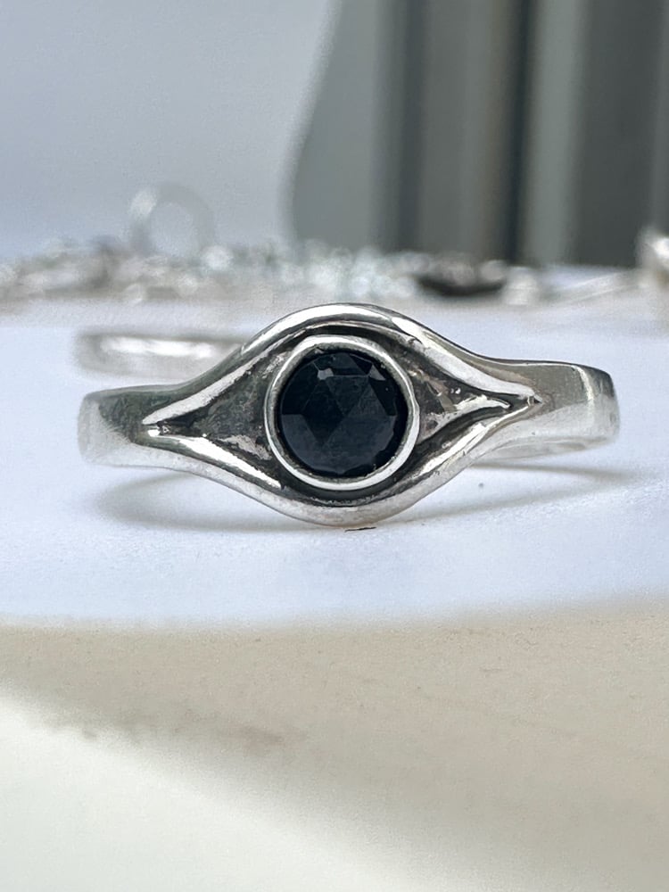 Little Eye black spinel 