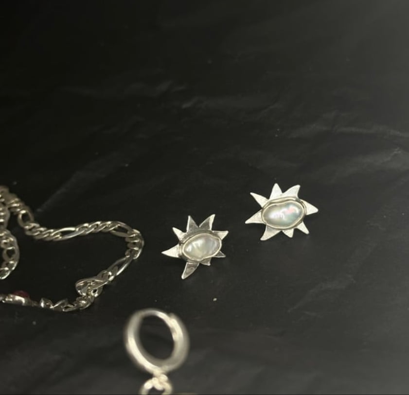 Partly Sunny Pearl stud earrings