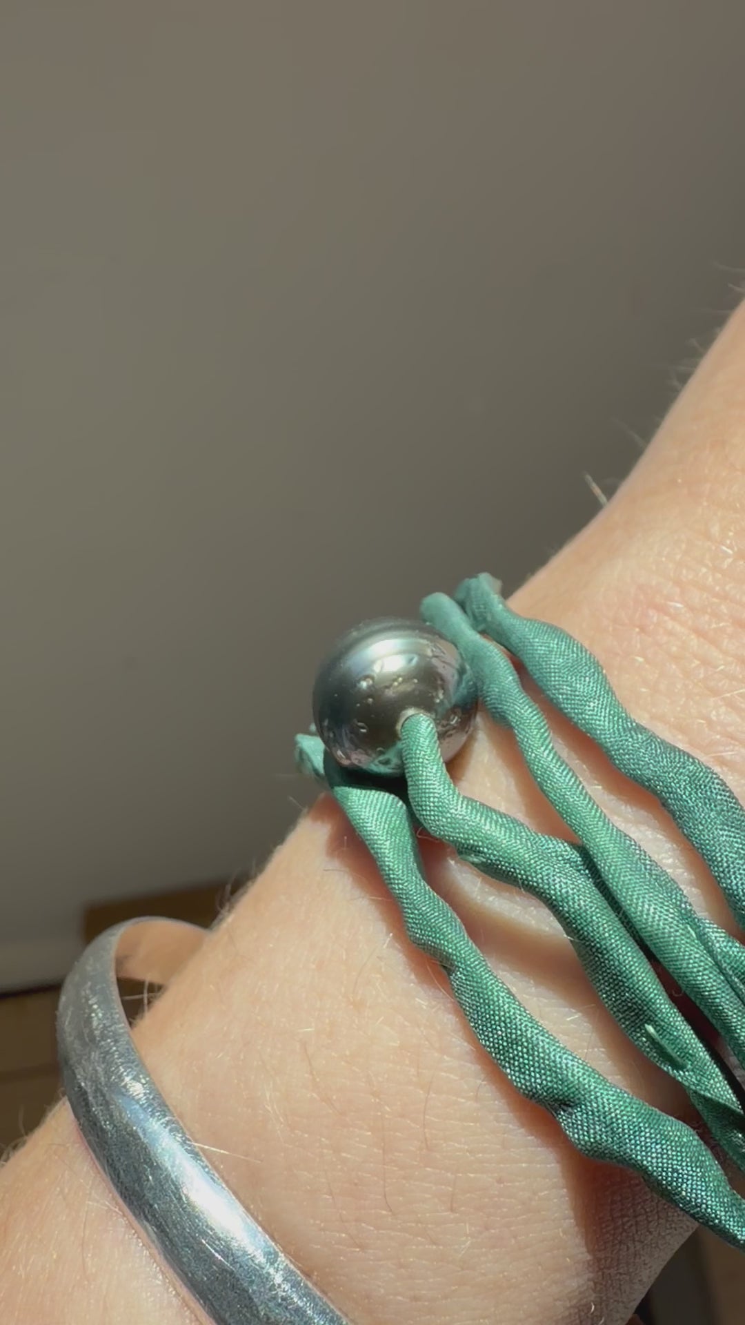 Tahitian Pearl on Silk line W/ silver hook