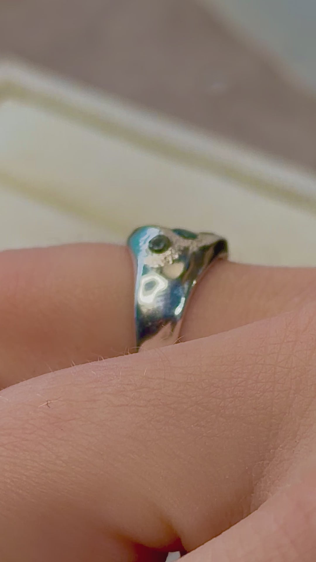 Several Sapphire's wavy Signet