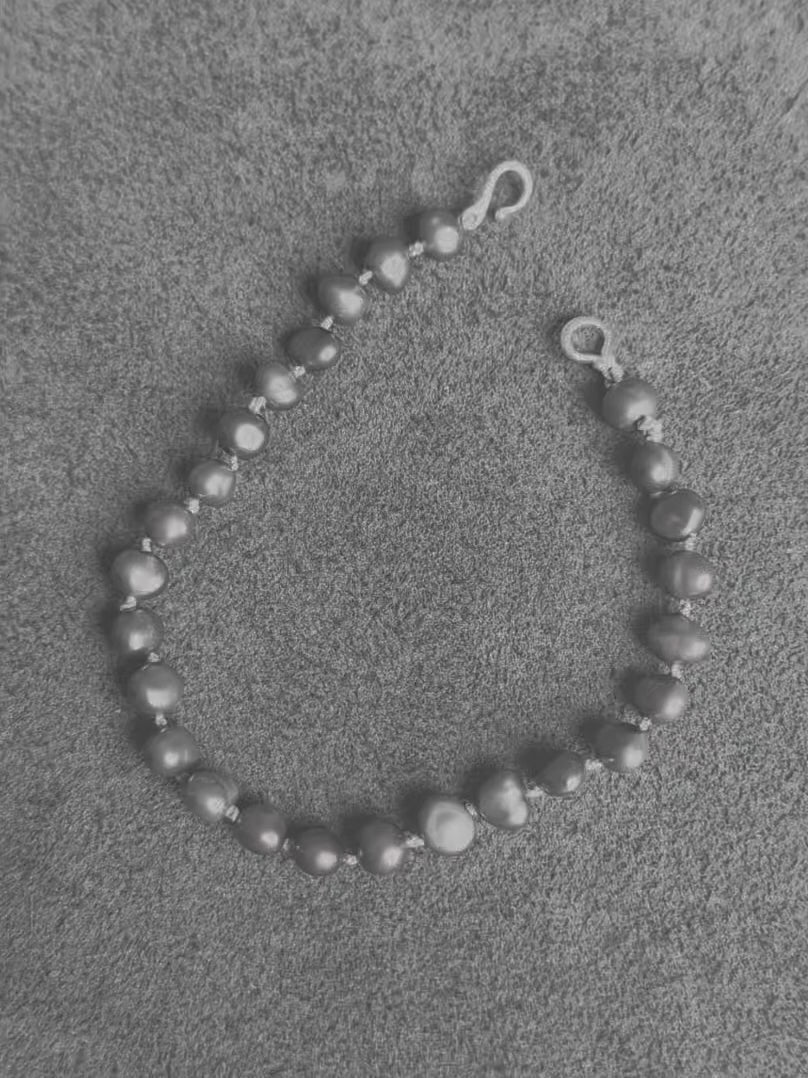 Not your Mommas Midnight Pearl 8" Strand